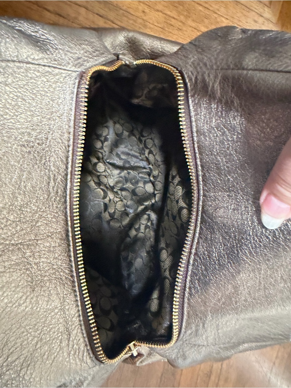 Coach Metallic Bronze Leather Shoulder Bag Hobo Purse Large Soft Pebbled Leather - Picture 8 of 9